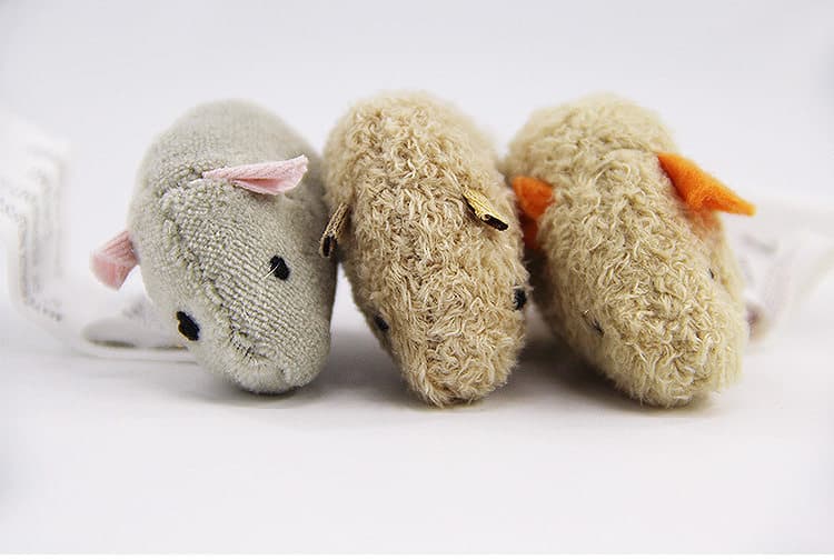 猫グッズ もふもふねずみの追いかけっこ三匹組