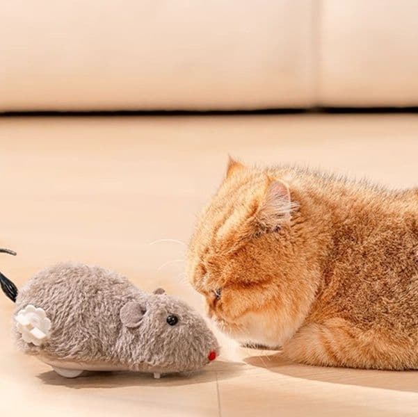 猫グッズ 自動走行ねずみちゃん 猫の狩猟本能刺激
